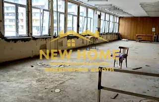 Промишлена сграда в Добрич, Център