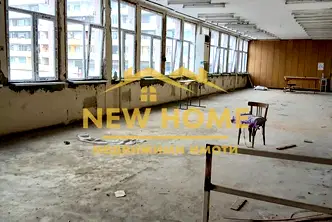Промишлена сграда в Добрич, Център