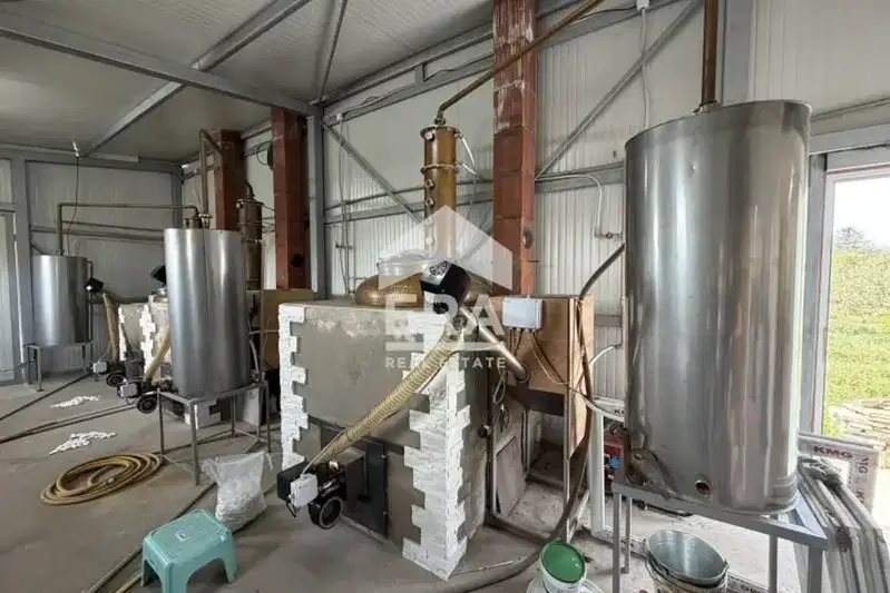 Промишлена сграда във Велико Търново, Долна Оряховица