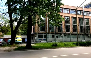 Промишлена сграда в Габрово, Център
