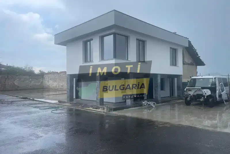 Industrial Building in Kyrdjali, Gledka