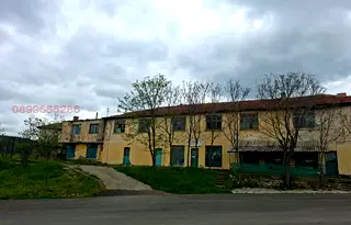 Промишлена сграда в Кърджали, Момчил