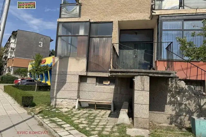 Промишлена сграда в Монтана, Плиска