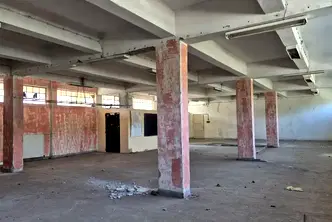 Промишлена сграда в Перник, Център