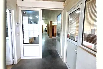 Промишлена сграда в Перник, Изток
