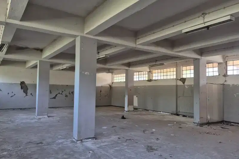 Industrial Building in Pernik, Promishlena Zona