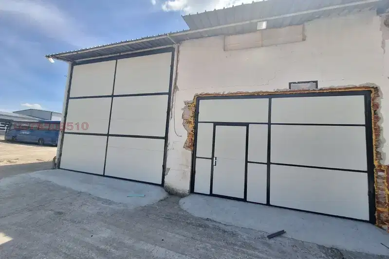 Industrial Building in Pleven, Industrialna Zona
