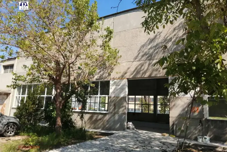 Industrial Building in Plovdiv, Industrialna Zona - Yug