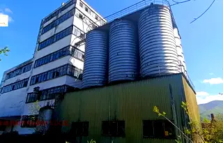 Промишлена сграда в София, Правец