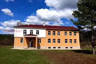 Промишлена сграда в Перник, с. Долна Секирна