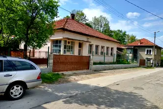 Промишлена сграда в София, с. Лопян