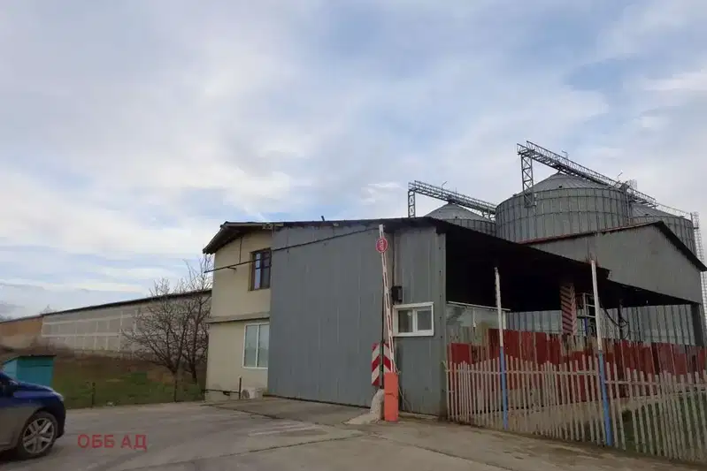 Industrial Building in Oblast Dobrich, Preselenci