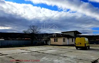 Промишлена сграда в Пловдив, с. Първенец