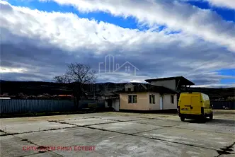 Промишлена сграда в Пловдив, с. Първенец