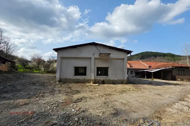 Industrial Building in Oblast Lovech, Terziisko