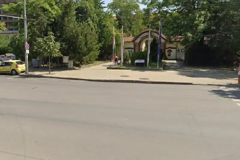 Промишлена сграда в София, Медицинска академия