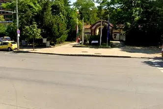 Промишлена сграда в София, Медицинска академия