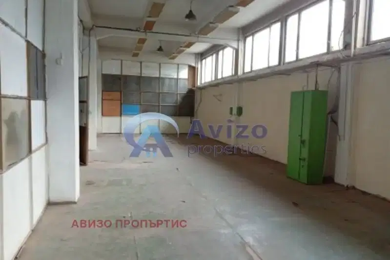 Industrial Building in Sofiya, Npz Iskyr