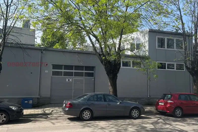 Industrial Building in Sofiya, Pavlovo