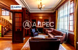 Промишлена сграда във Варна, Център