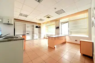Промишлена сграда във Варна, Младост 1