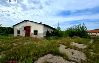 Промишлена сграда във Велико Търново, Център