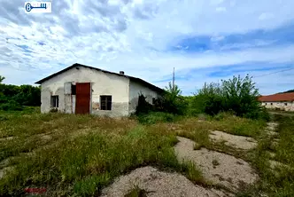 Промишлена сграда във Велико Търново, Център