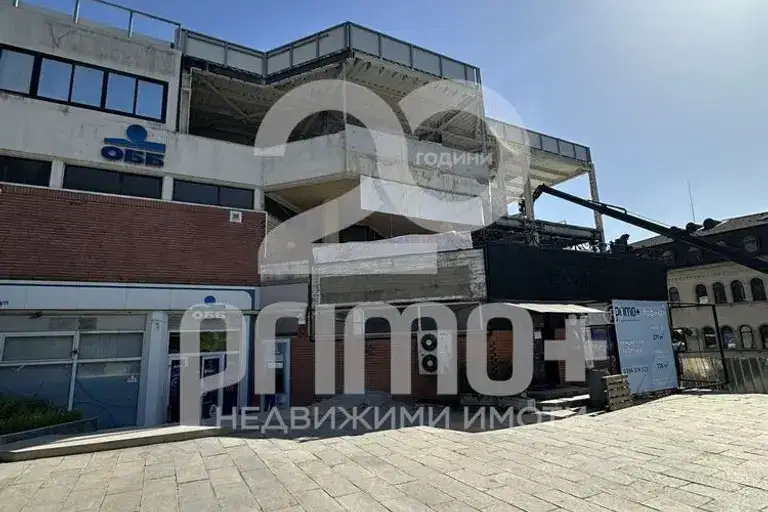 Промишлена сграда във Велико Търново, Център