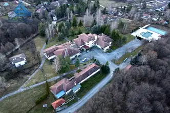 Хотел в Ловеч, Априлци