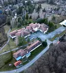 Хотел в Ловеч, Априлци