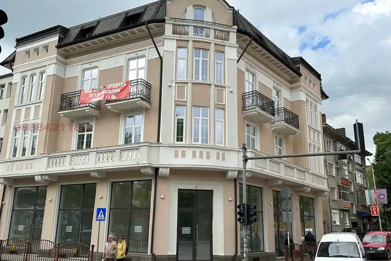 Hotel in Lovech, Centyr