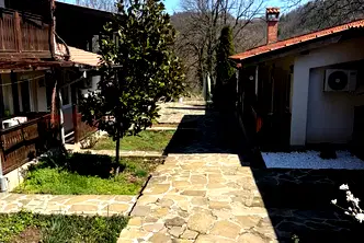 Хотел в Ловеч, с. Орешак