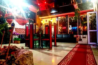 Хотел в Шумен, Център