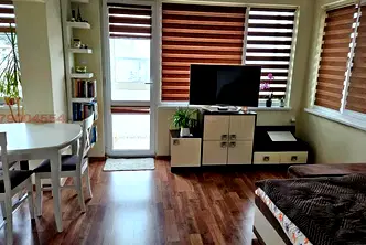 Етаж от къща във Варна, Аксаково