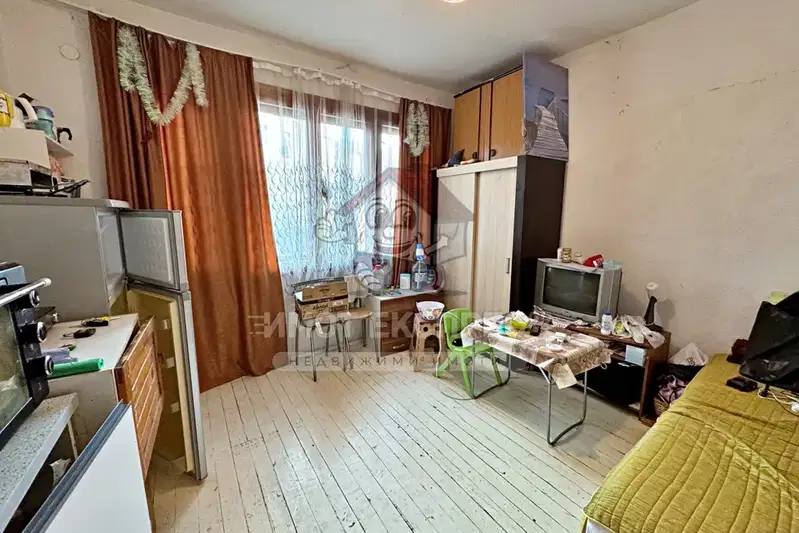 Floor of House in Oblast Plovdiv, Асенов