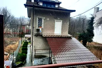 Етаж от къща в Банкя