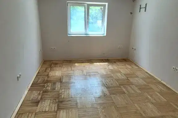 Етаж от къща в Банкя