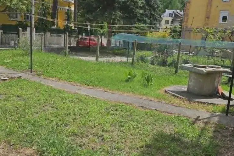 Етаж от къща в Банкя