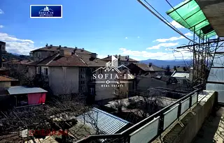 Етаж от къща в Благоев, Широк център