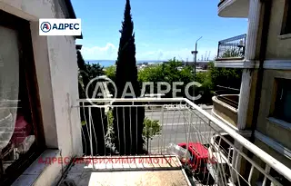 Етаж от къща в Бургас, Възраждане