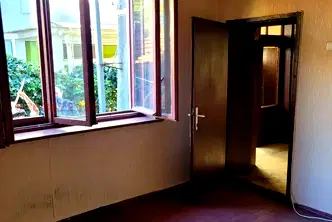 Етаж от къща в Ловеч, Широк център