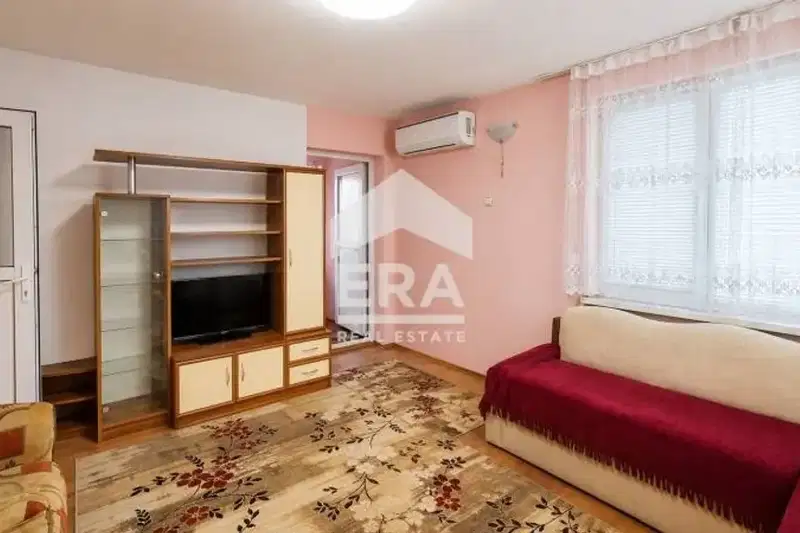 Floor of House in Oblast Tyrgovishte, Omurtag