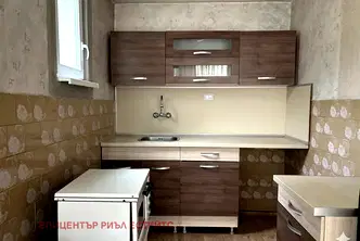 Етаж от къща в Перник, Драгановец