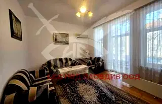 Етаж от къща в Пловдив, Център