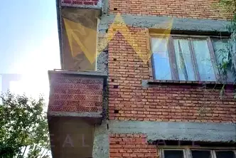 Етаж от къща в Пловдив, Прослав