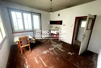 Етаж от къща в Пловдив, Западен