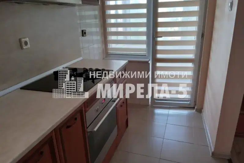 Етаж от къща в Русе, Дружба 2