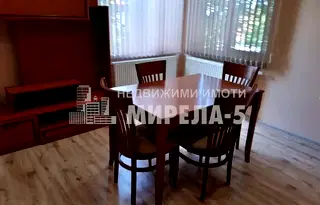 Етаж от къща в Русе, Дружба 2