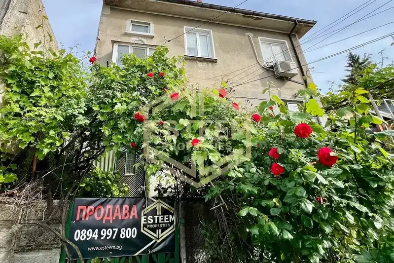 Етаж от къща в Русе, Веждата