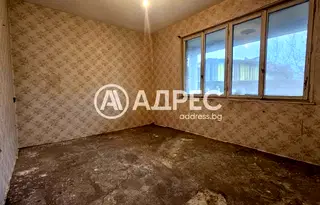 Етаж от къща в с. Доброславци